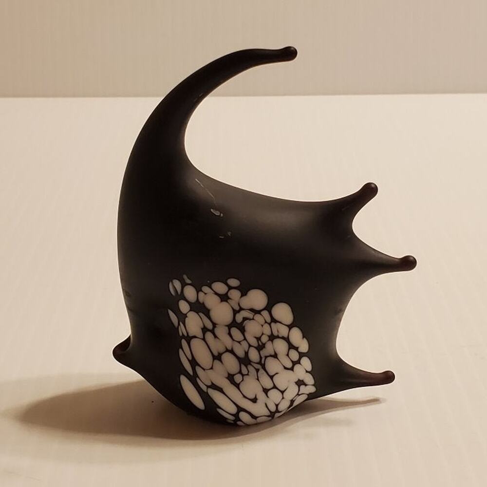Fish ceramic figurine. Black/White. Made in Taiwan.